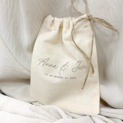 Arras de algodón Novellie en tonos suaves, con detalles delicados y texturas suaves, perfectas para decoración y proyectos textiles.