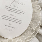 Menú Brigitte de Novellie, presentación elegante con platos variados en un diseño moderno y atractivo.
