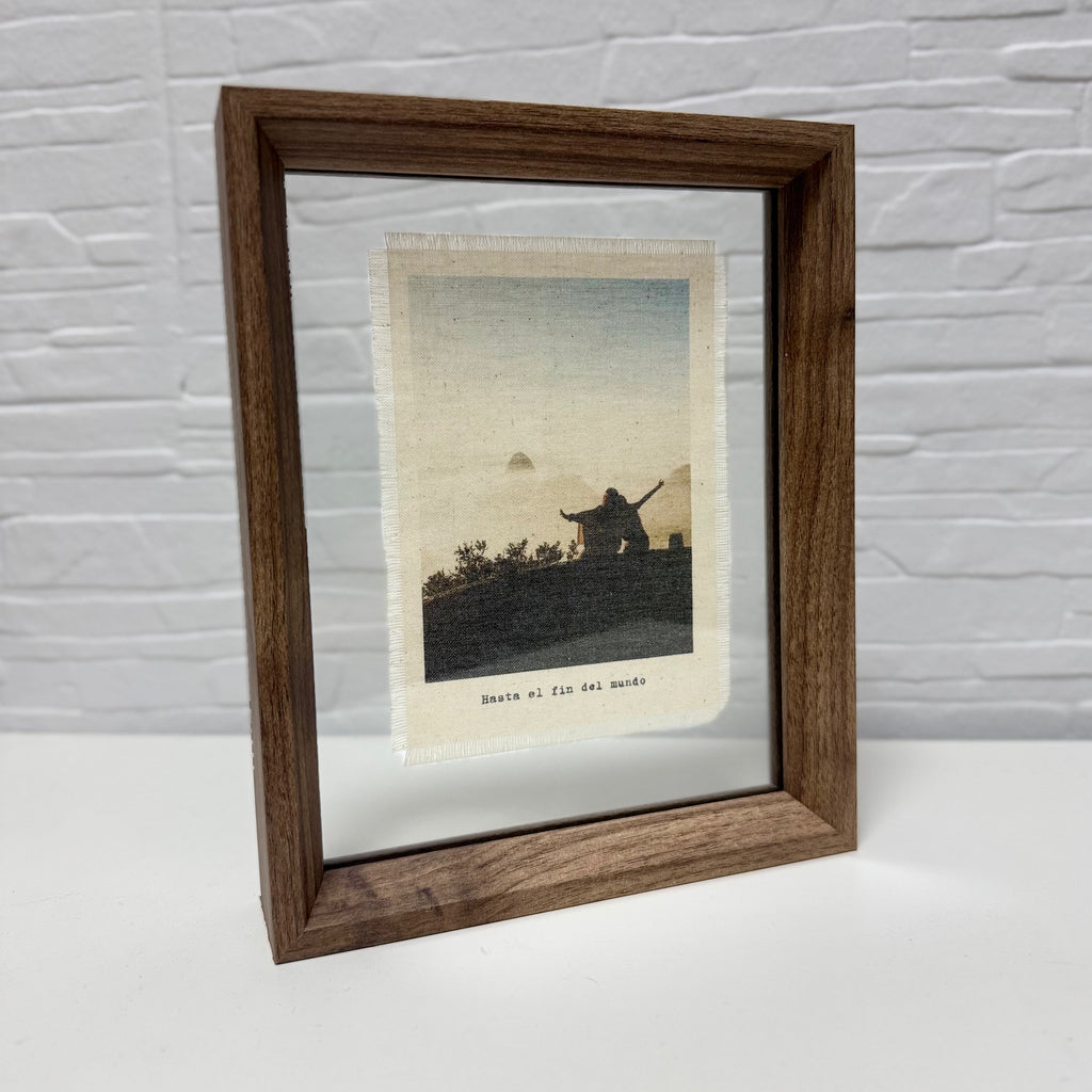 Marco de fotos de madera flotante de 20x15 cm de Novellie, con borde delgado y diseño moderno para decoración.
