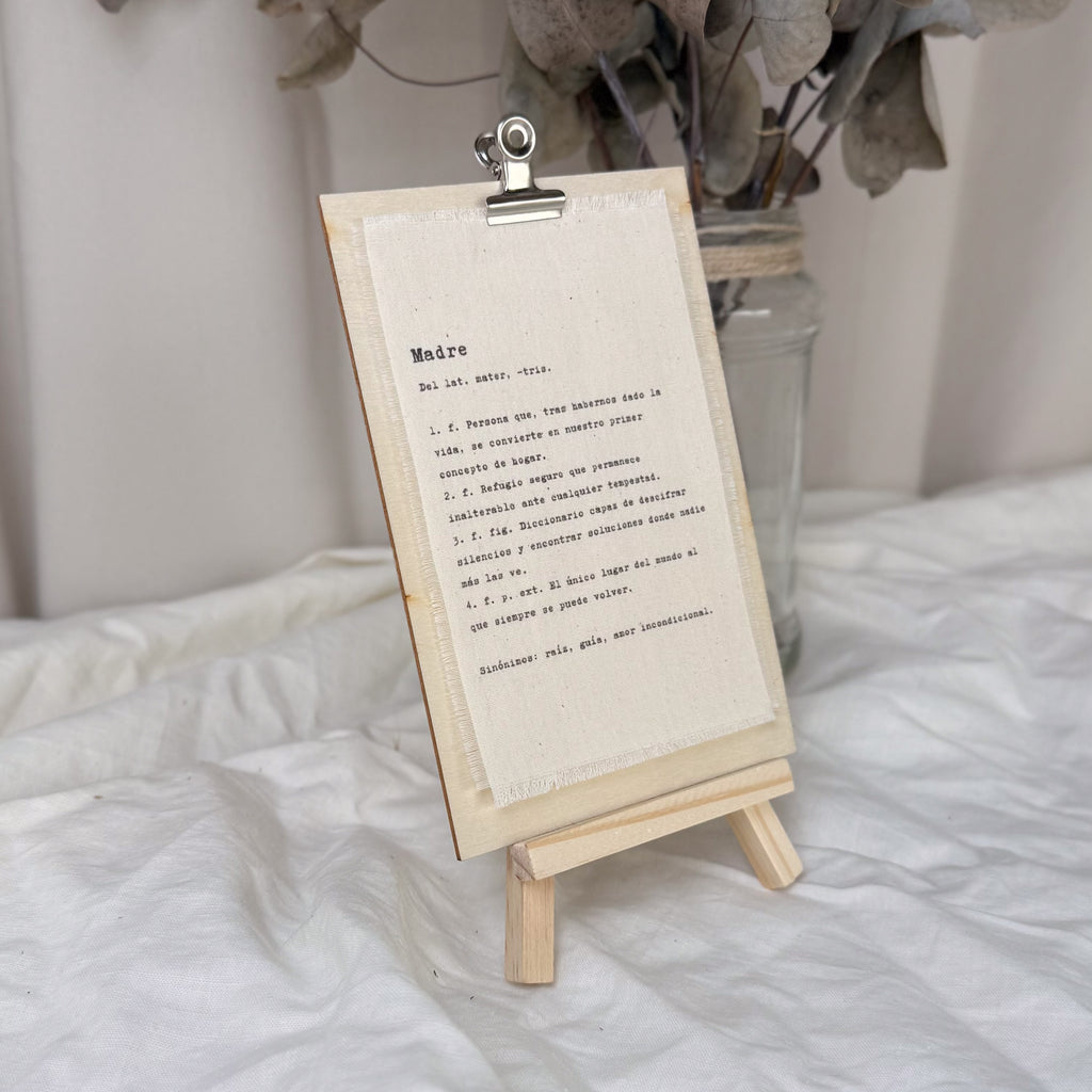 Soporte de texto personalizado de Novellie, con diseño elegante y espacio para mensaje personalizado en la imagen.
