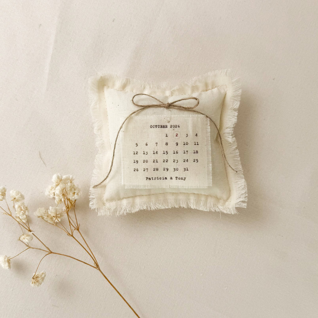 COJÍN CALENDARIO DESHILACHADO